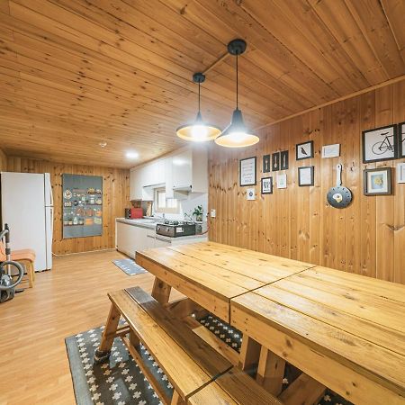 Jeju Haepoomdal Pension Exteriör bild