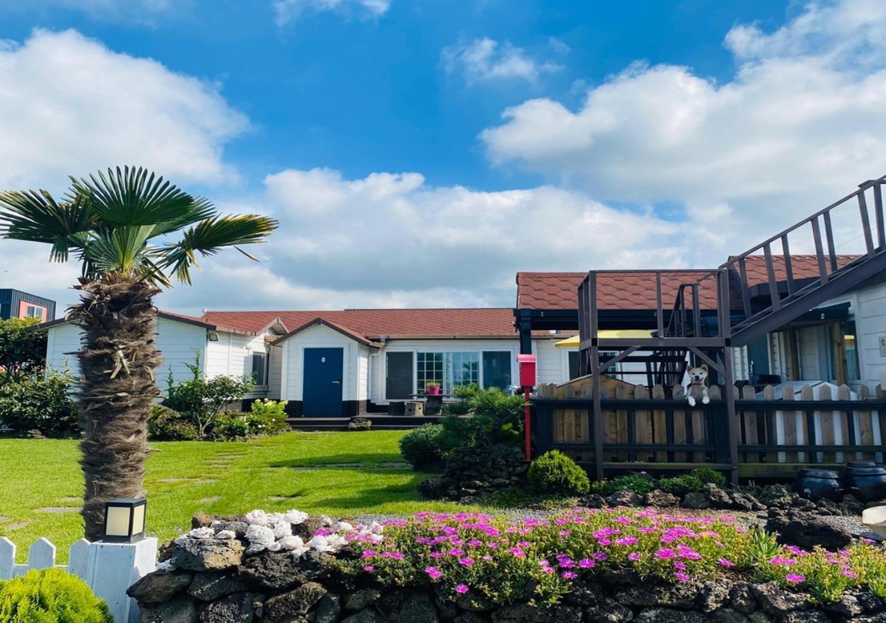 Jeju Haepoomdal Pension Exteriör bild