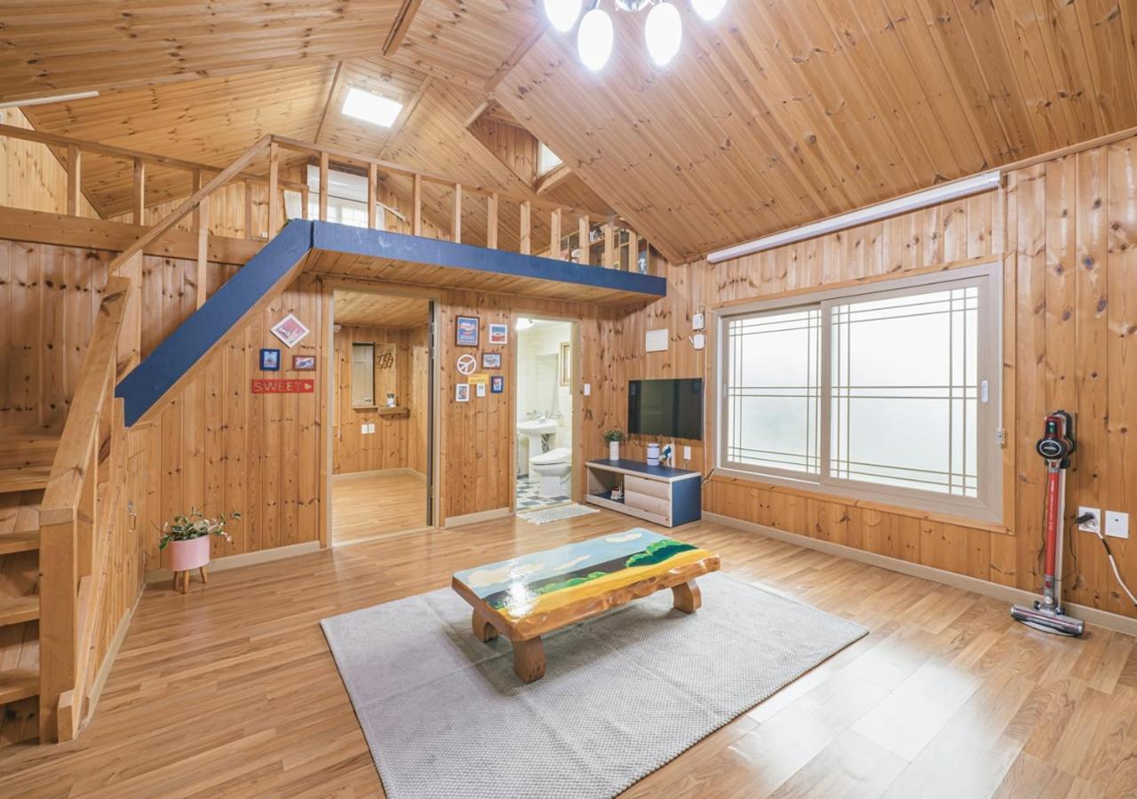 Jeju Haepoomdal Pension Exteriör bild