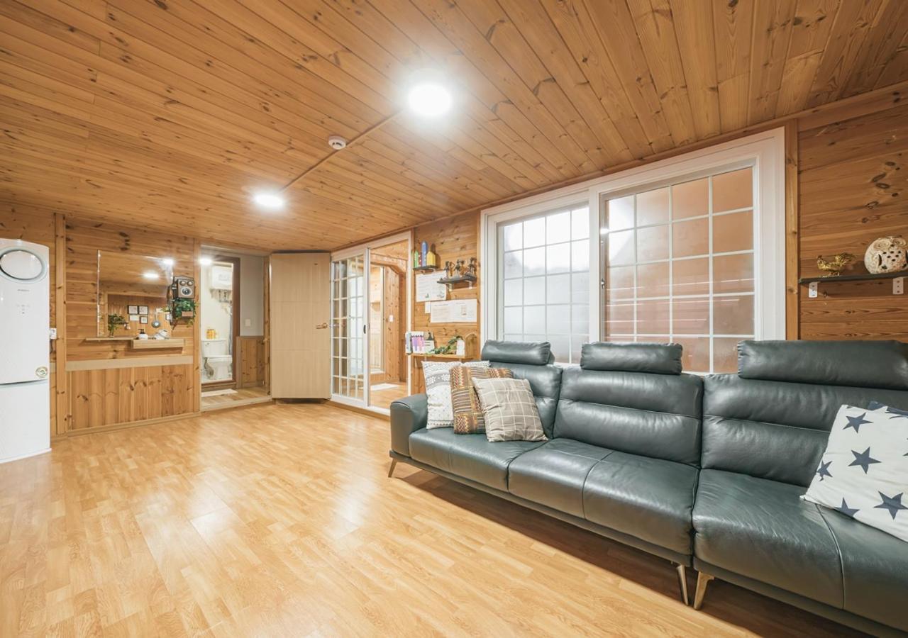 Jeju Haepoomdal Pension Exteriör bild