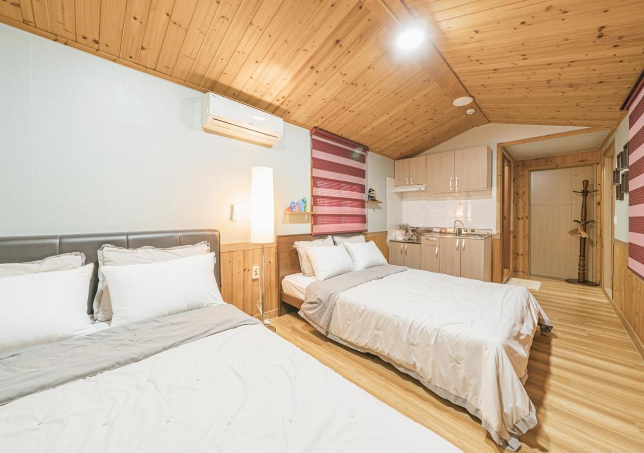 Jeju Haepoomdal Pension Exteriör bild